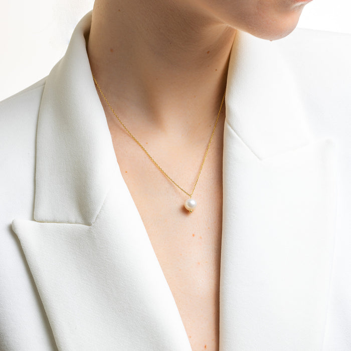 Gold Single Freshwater Pearl Necklace