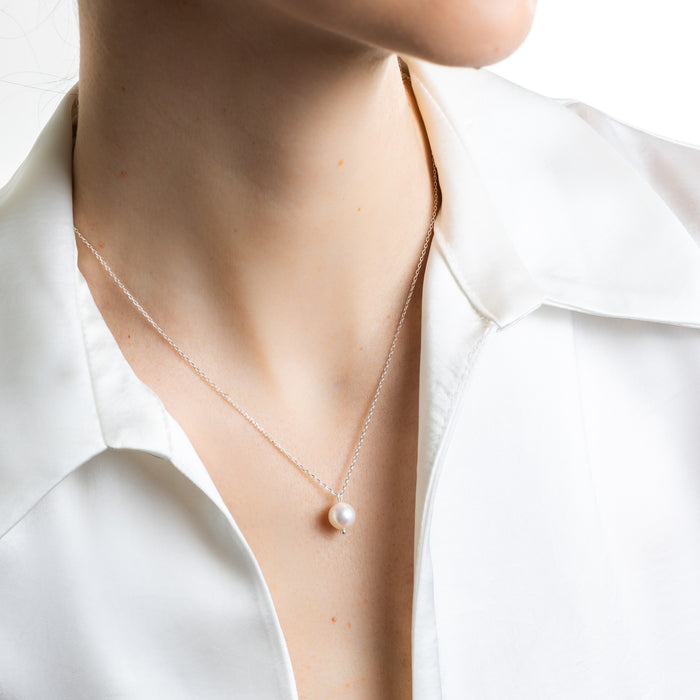 Sterling Silver Single Freshwater Pearl Necklace